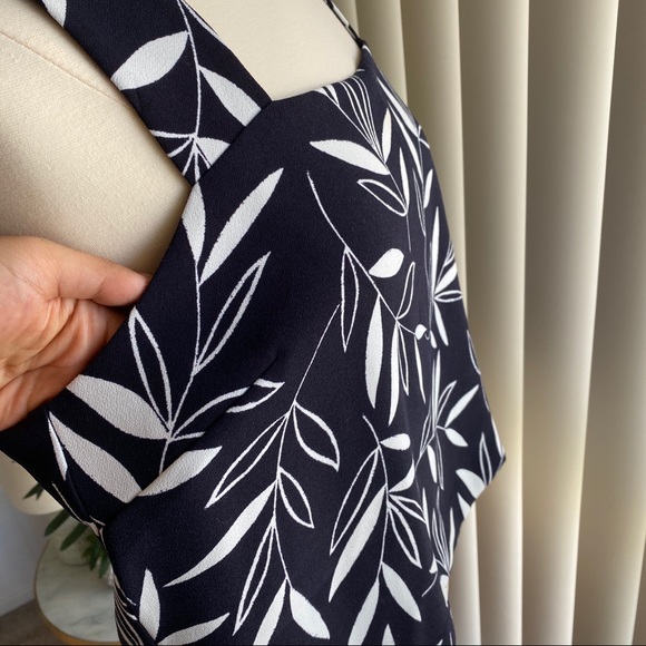 Ann Taylor leaf printed top - Picture 2 of 6